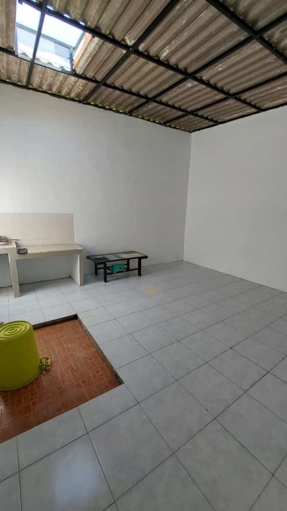 Disewakan Rumah Sukolilo Dian Regency SEMI Furnished Modern Siap Huni Cantik