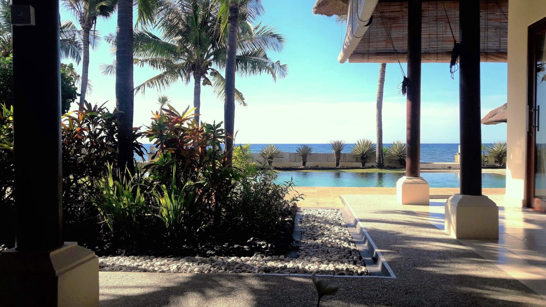 Beach Front Villa For Sale in Lovina