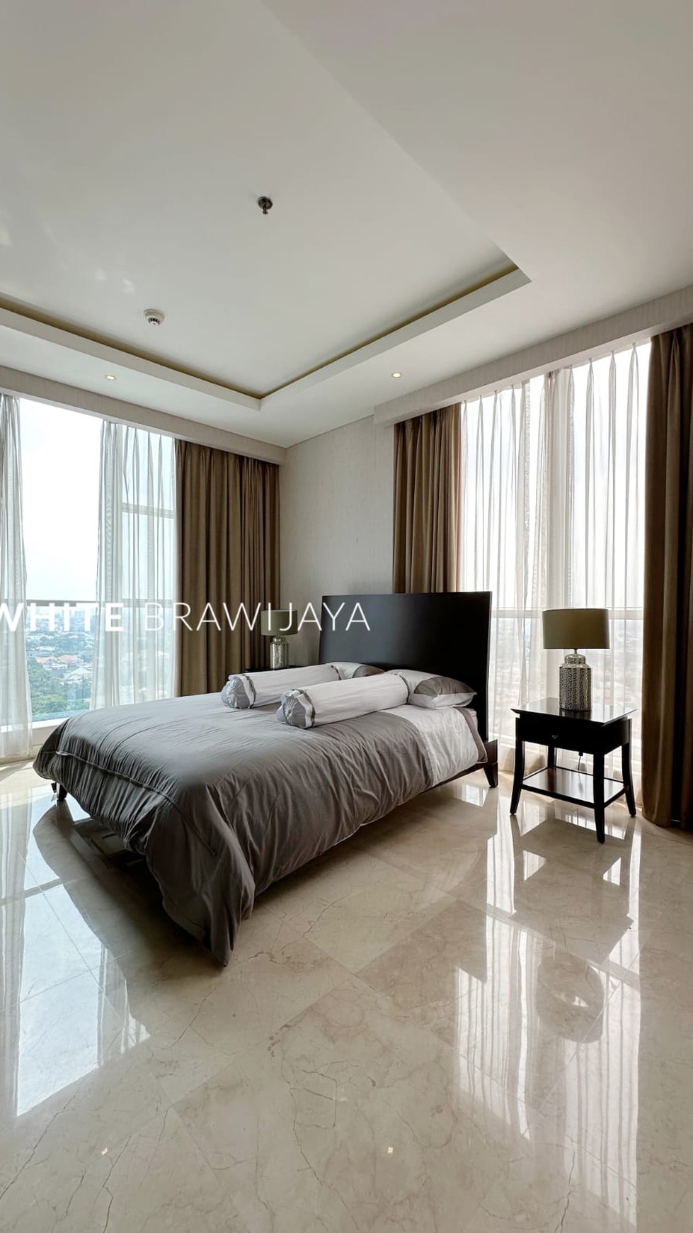 Apartment Four Winds Fasilitas Lengkap Semi Furnished 