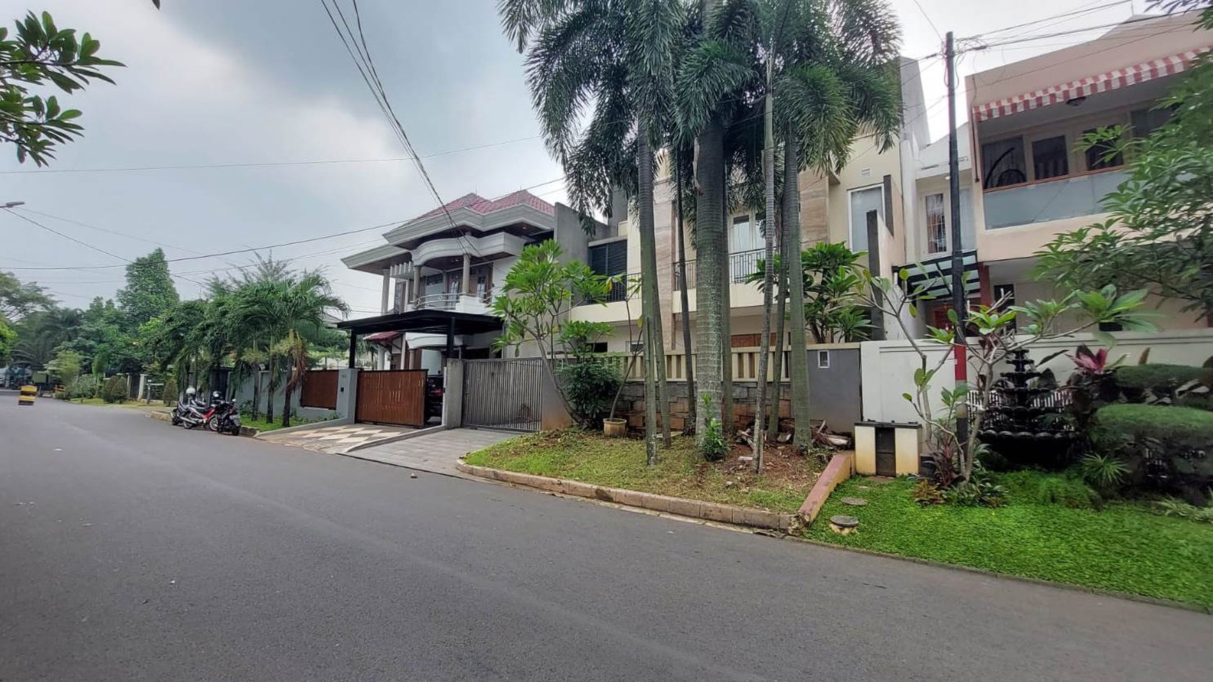 Rumah Cantik, Luxury di Siap huni di Pondok Indah