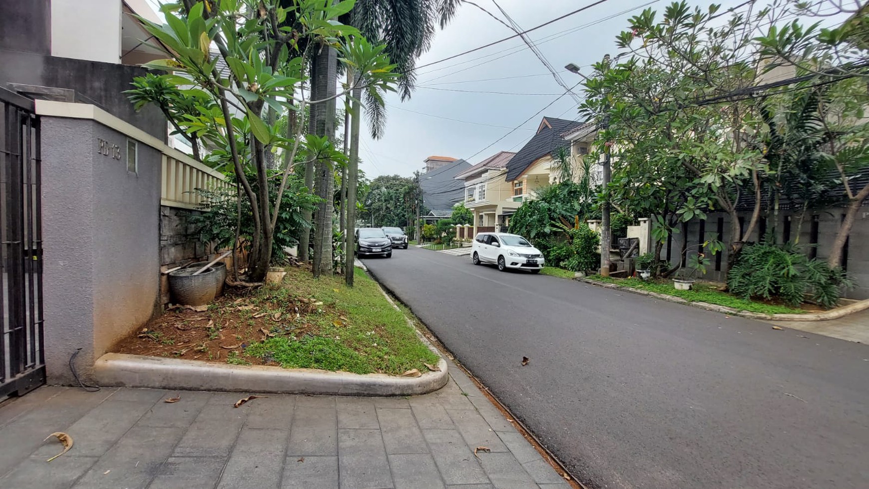 Rumah Cantik, Luxury di Siap huni di Pondok Indah