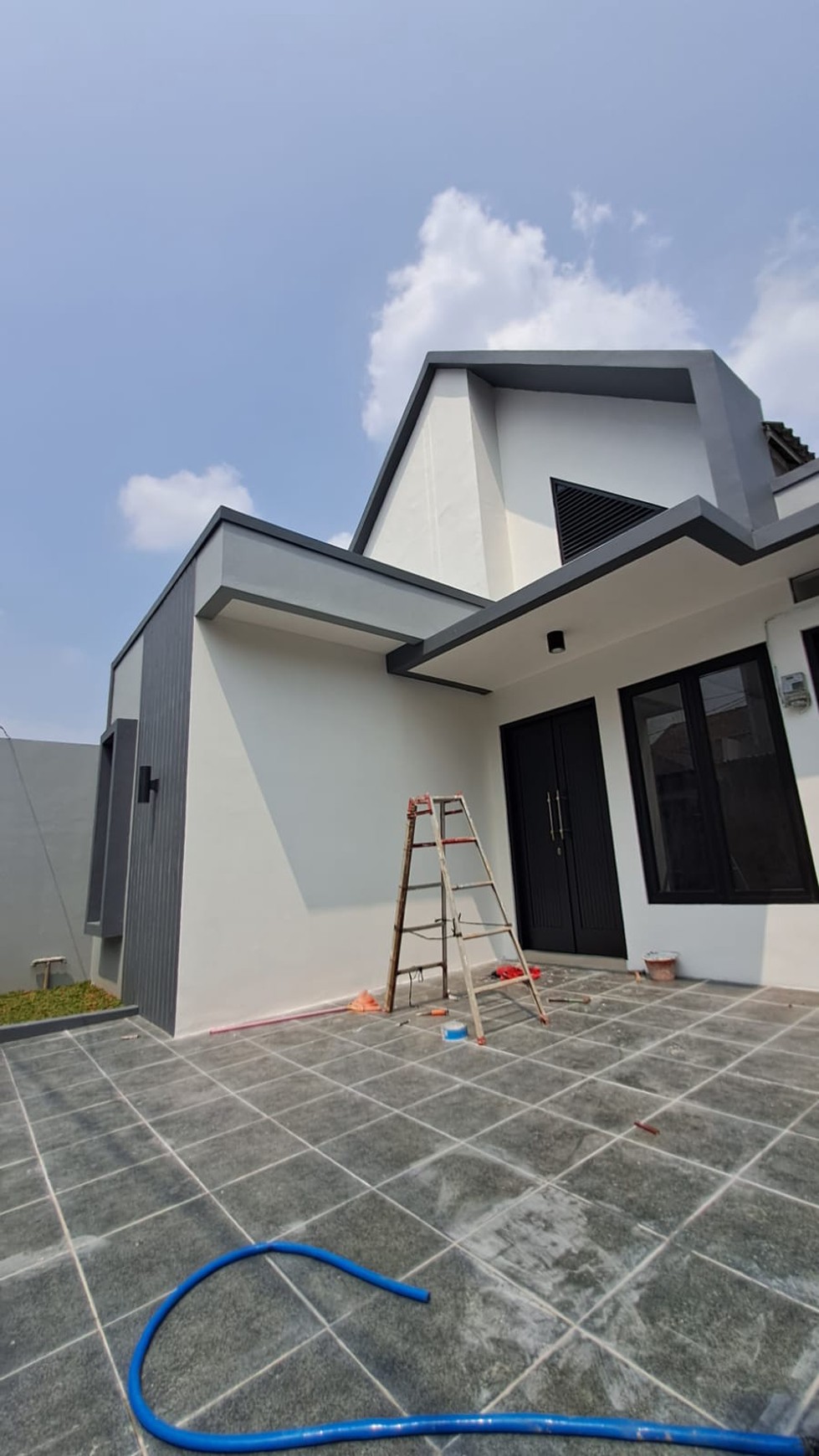 New Brand Rumah Cantik Siap Huni dengan Hunian Nyaman @Ciputat