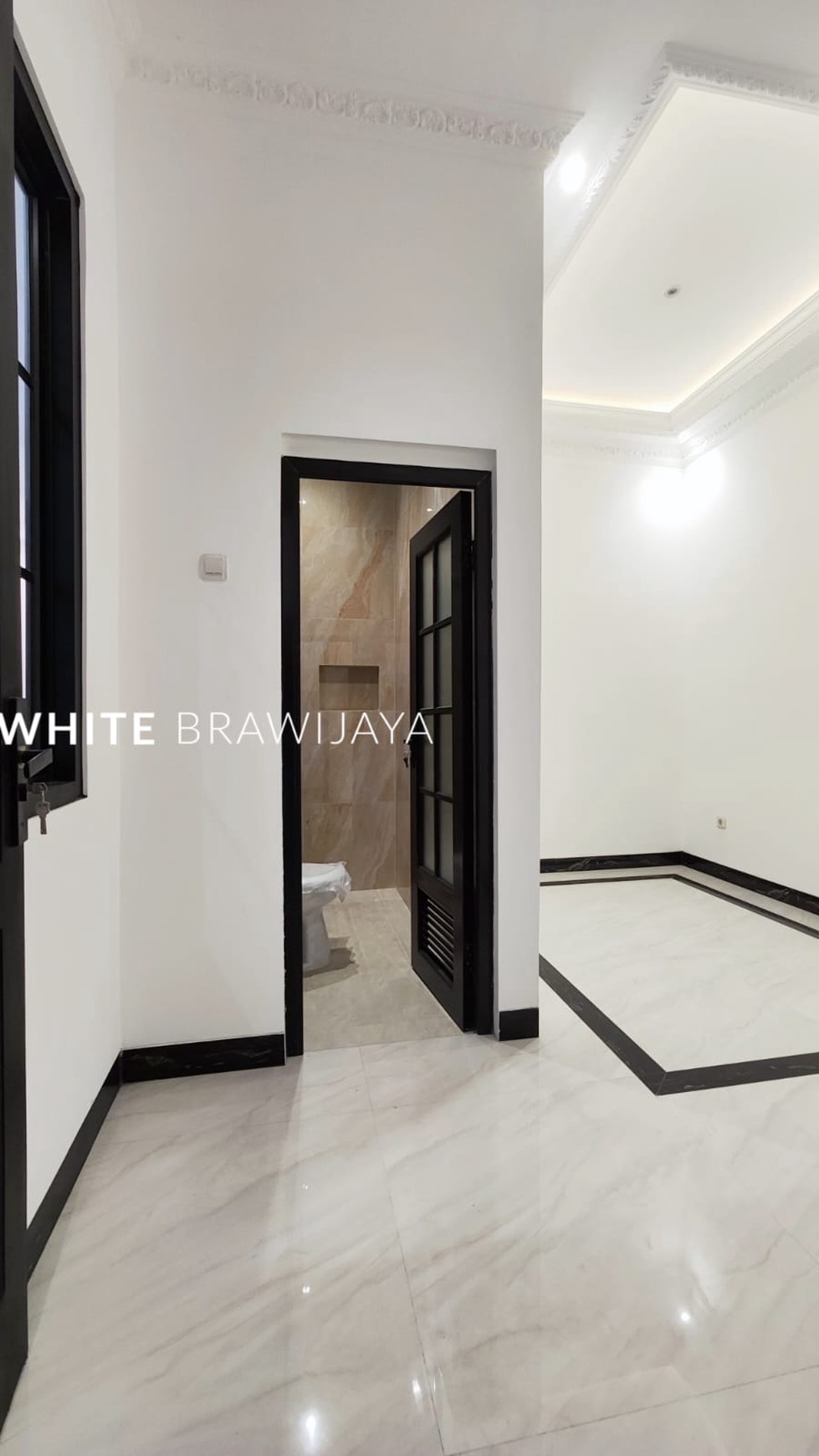 Rumah Mewah Brand New American Classic dalam Townhouse Jagakarsa