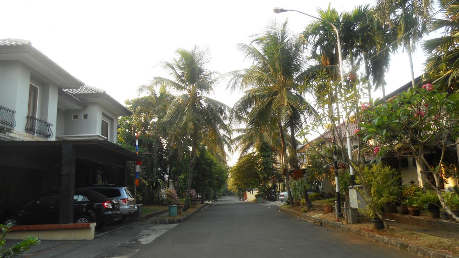 Rumah Bagus Di River Park Bintaro Jaya Sektor 8