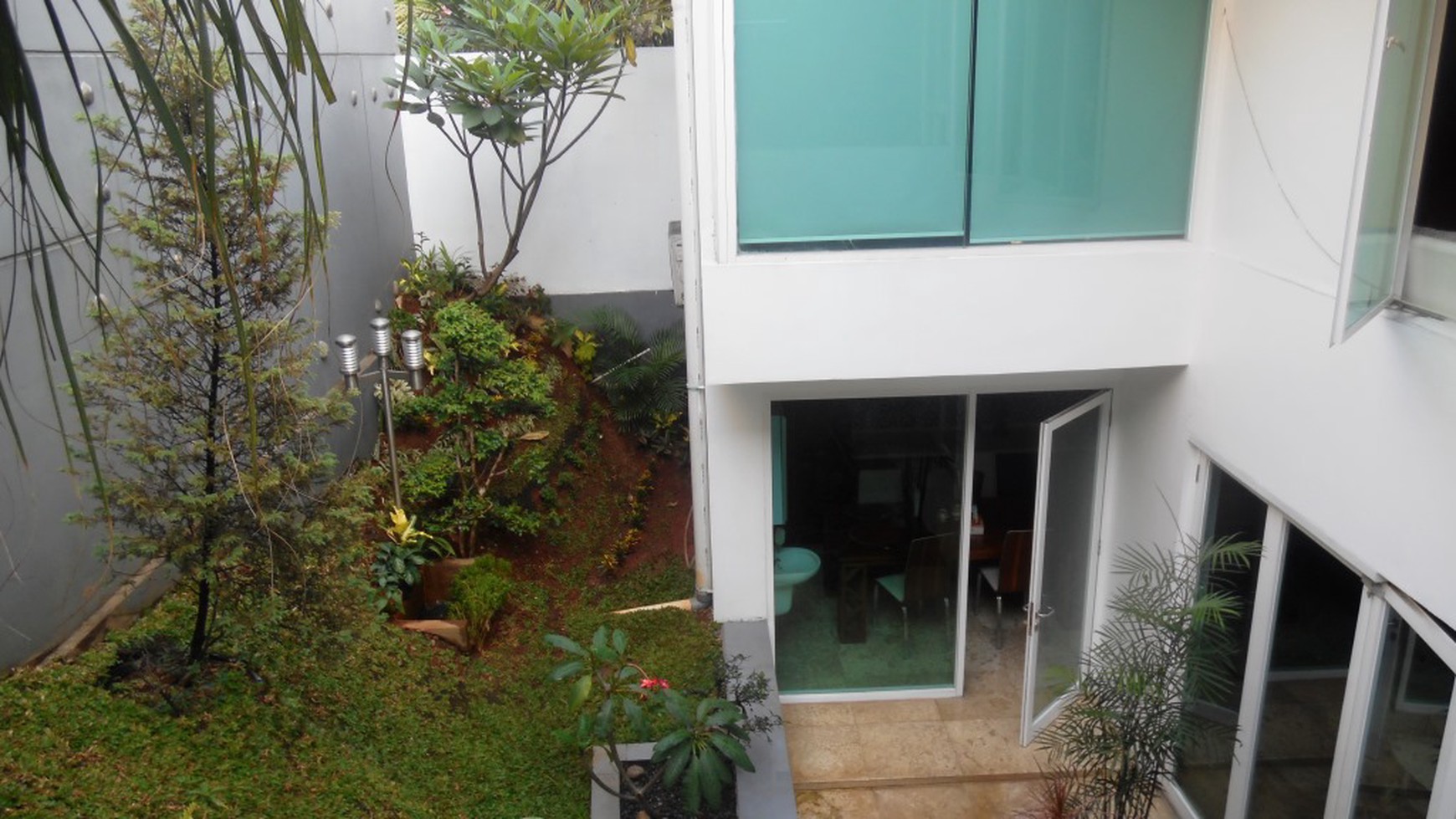 Rumah Bagus Di River Park Bintaro Jaya Sektor 8