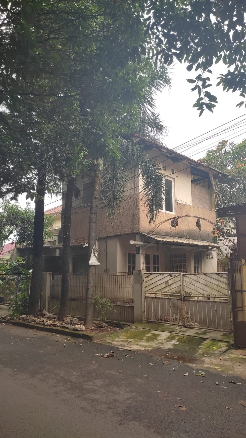 Rumah Hitung Tanah Area Cipete