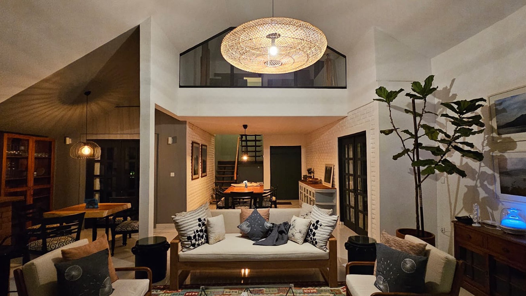 Rumah Hitung Tanah Area Cipete