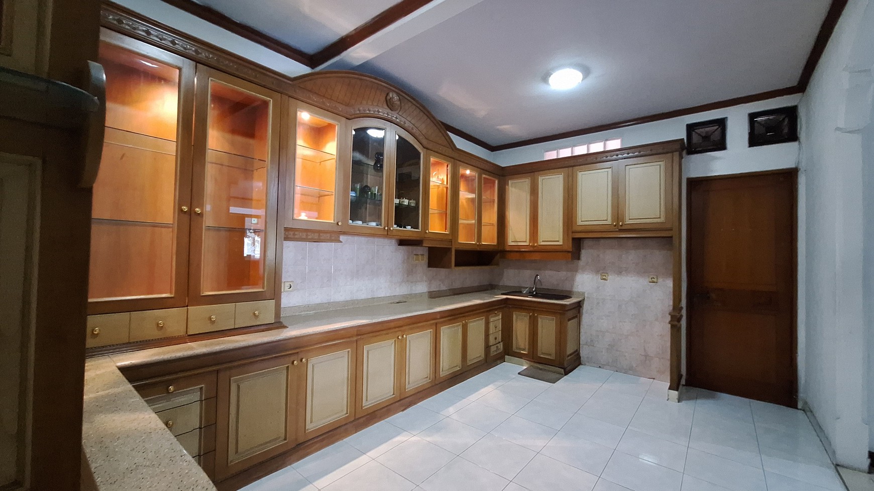 Rumah Hitung Tanah Area Cipete