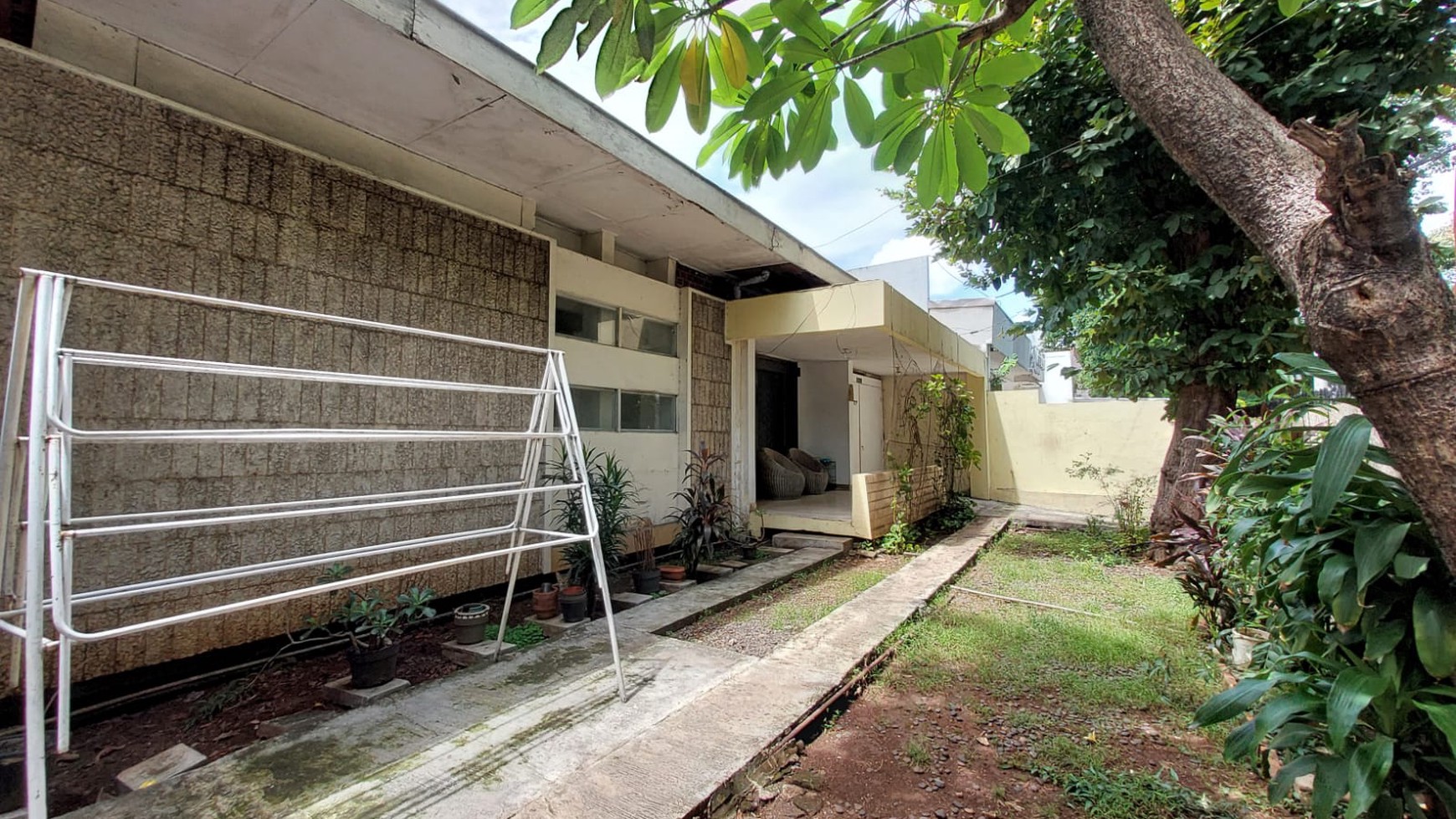 Rumah Hitung Tanah Area Cipete