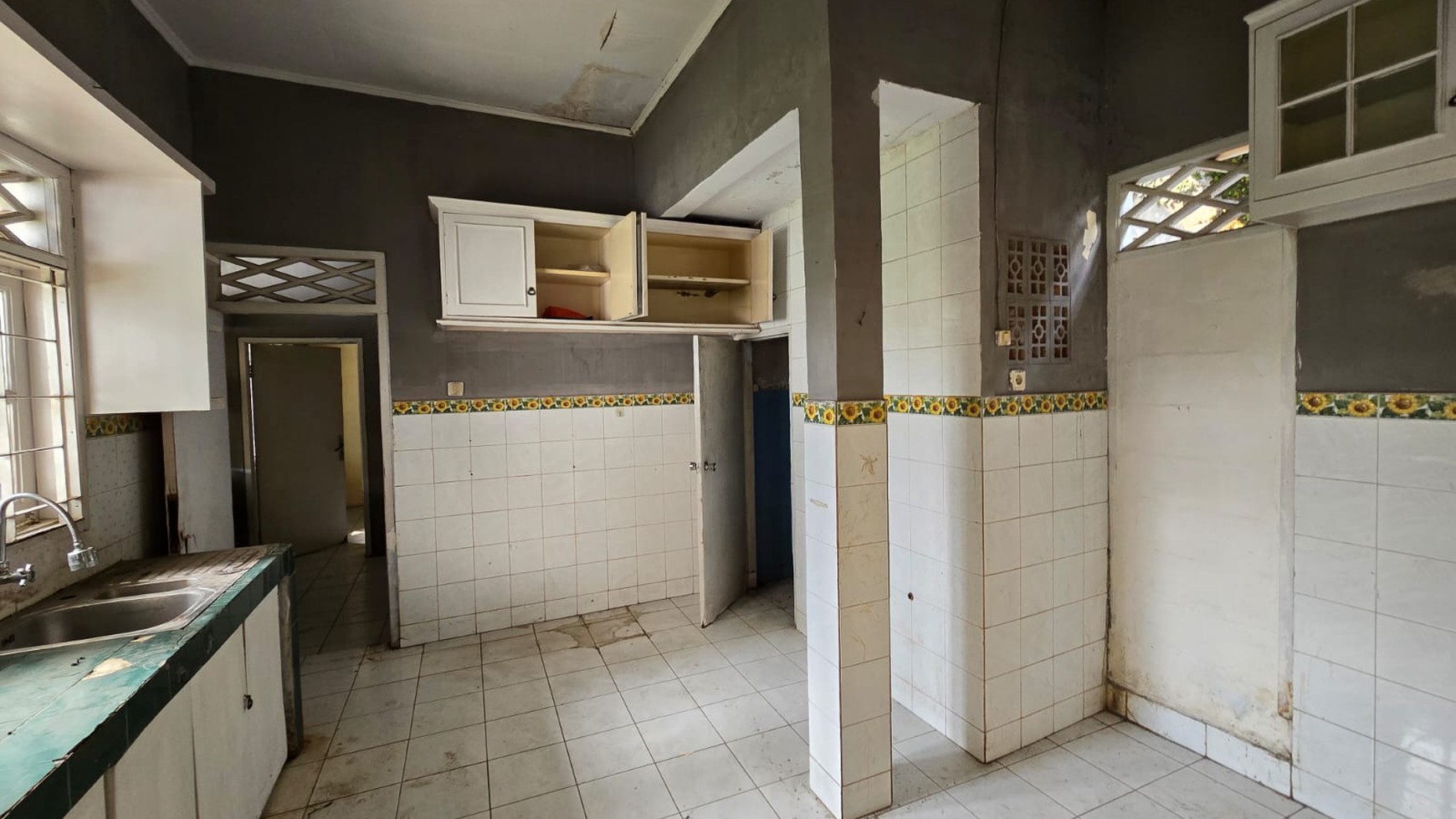 Rumah Hitung Tanah Area Cipete