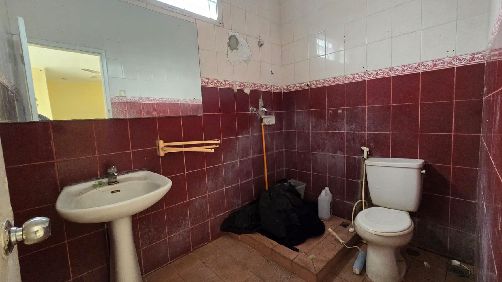 Rumah Hitung Tanah Area Cipete