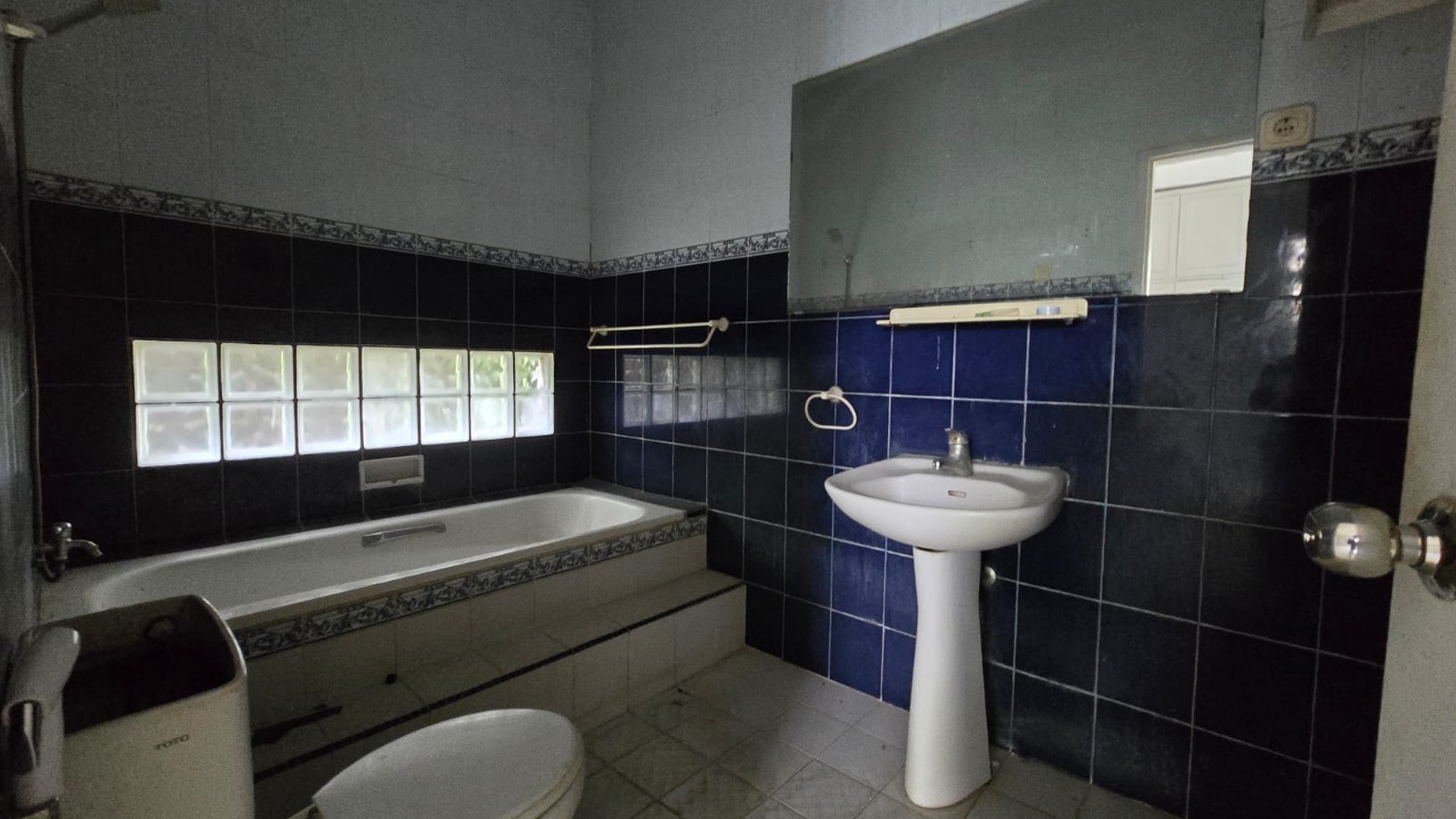 Rumah Hitung Tanah Area Cipete