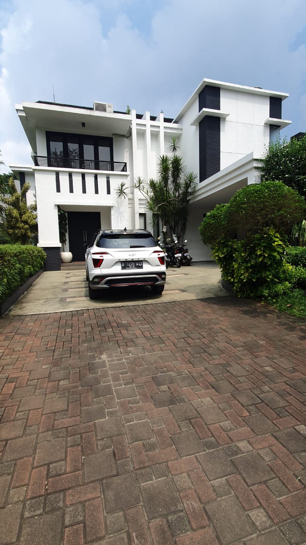 Rumah Hitung Tanah Area Cipete