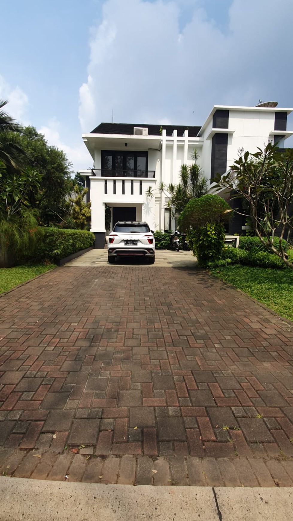 Rumah Hitung Tanah Area Cipete