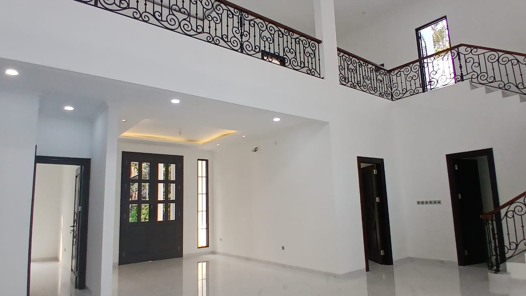 Rumah cantik siap huni di bintaro