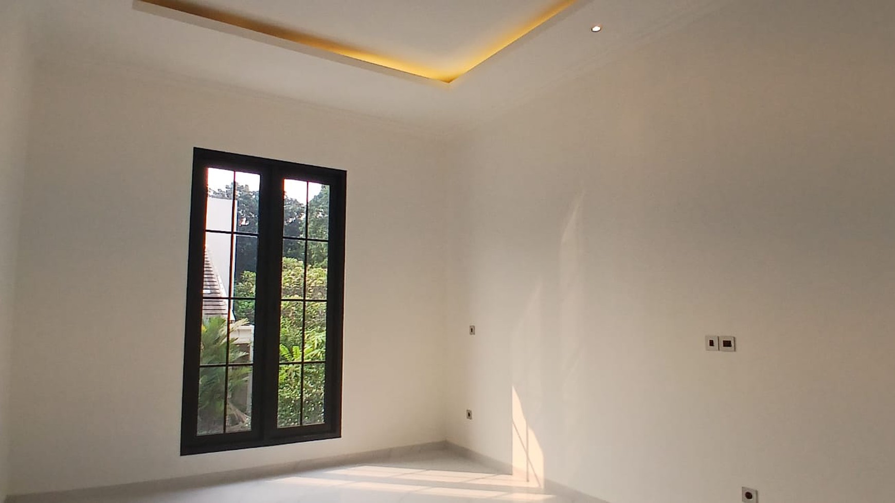 Rumah cantik siap huni di bintaro