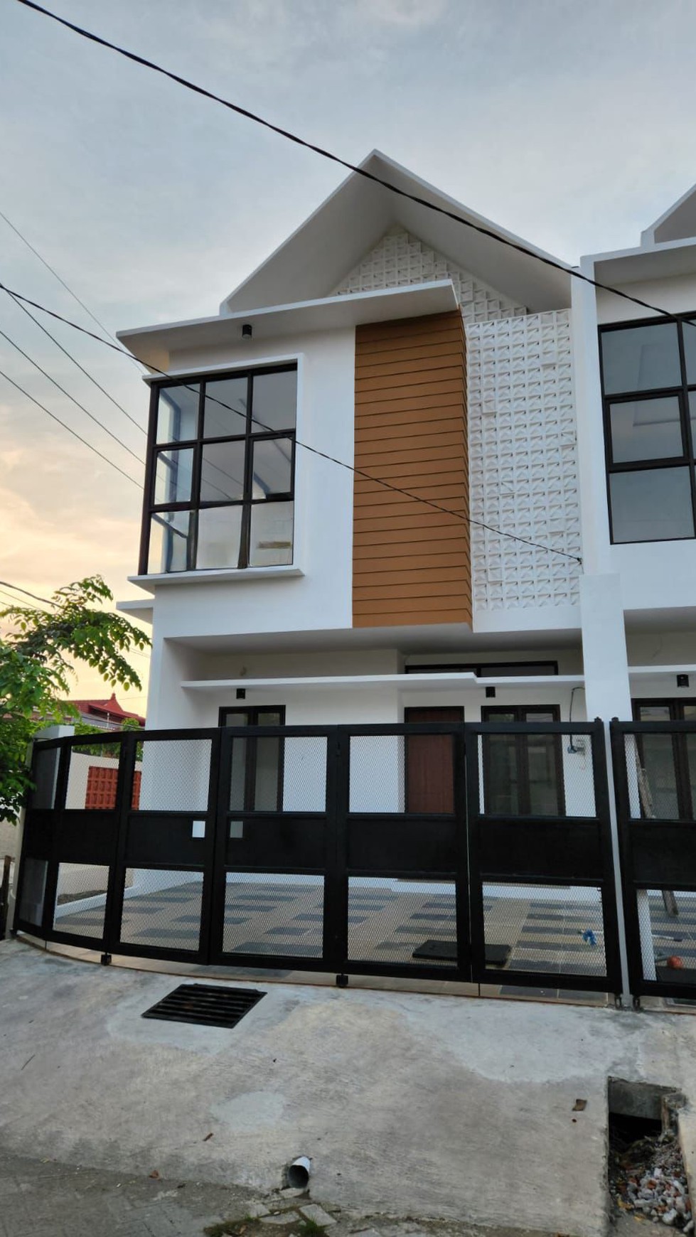 NEW Rumah area Darmo Permai - Darmo Harapan Indah - Minimalis modern 2 Lantai Tandes Surabaya Barat