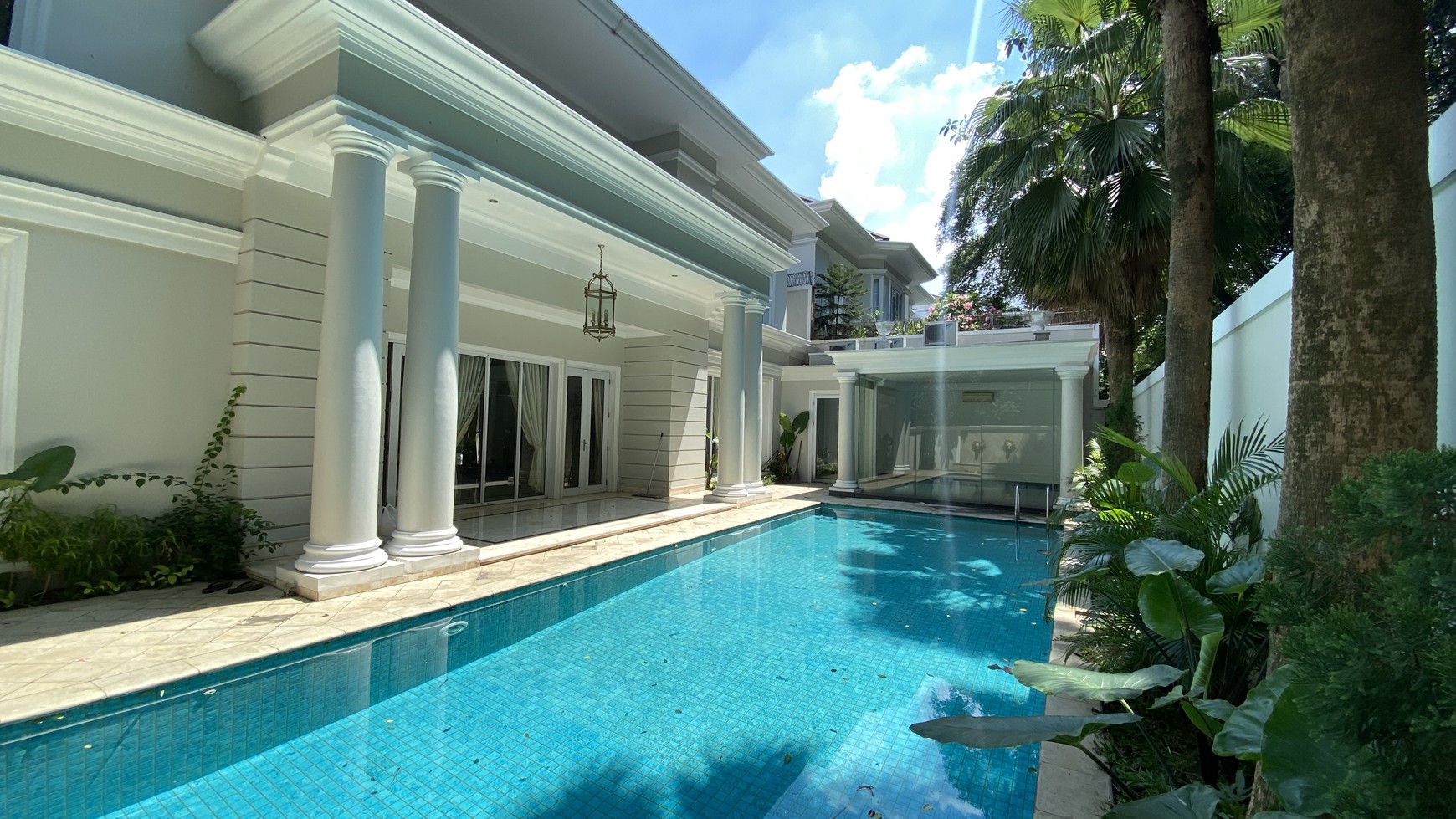 Very Luxury house in senopati area