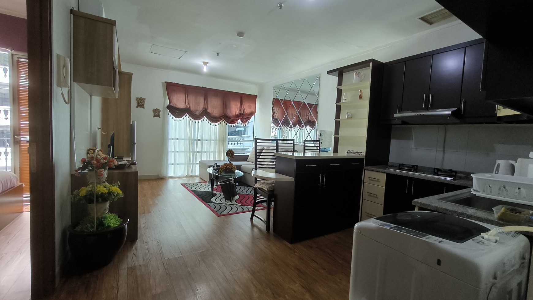 APARTEMENT SAHID SUDIRMAN RESIDENCE - LOKASI STRATEGIS , PUSAT BISNIS JAKARTA - FURNISHED - DIJUAL CEPAT