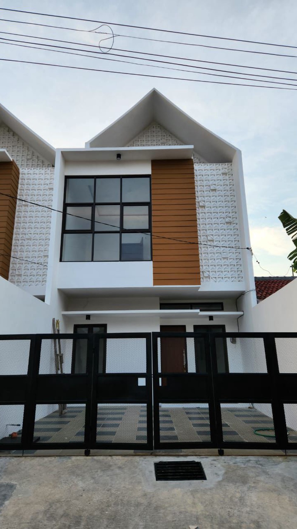 1 M-an Rumah Baru area Darmo Permai - Darmo Harapan Indah - New Modern 2 Lantai Surabaya Barat