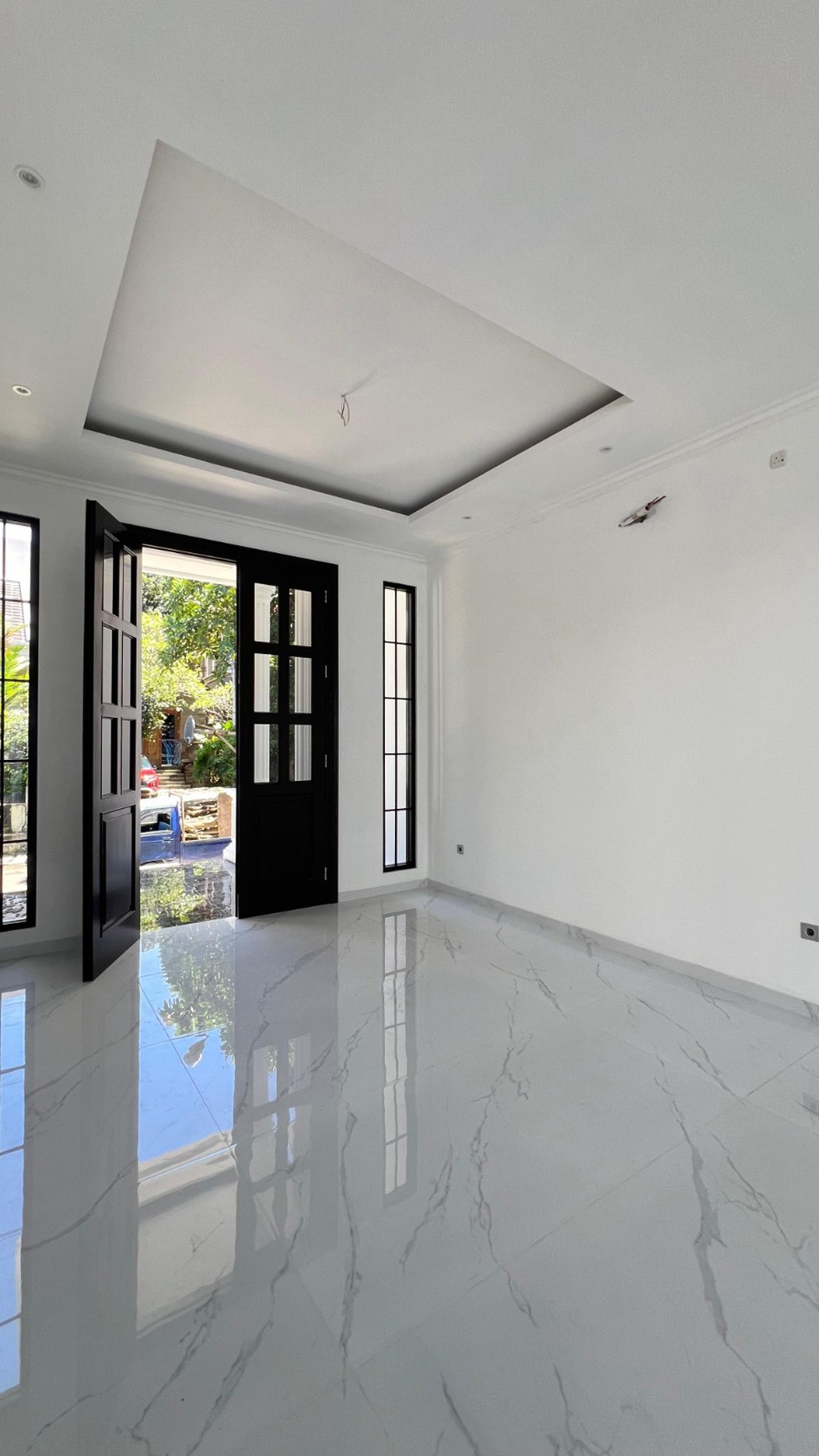 Dijual Rumah Baru, Berdesain Mewah dan Exclusive, dilengkapi dengan Kolam Renang di BIntaro Jaya Sektor 9