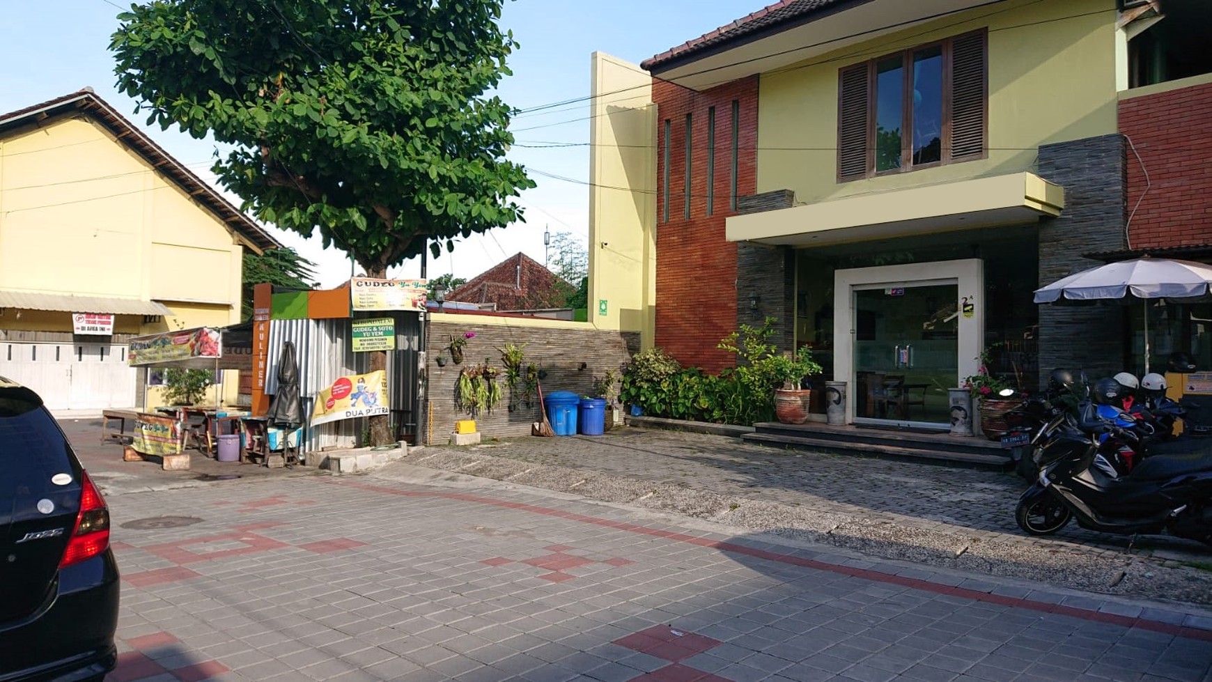 Hotel 10 Kamar Lokasi Premium Dekat Tugu dan Malioboro, Yogyakarta.