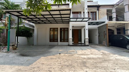 Rumah Bagus & Mewah - Bangunan Baru renovasi tahun 2023 di Pejaten Timur - Dijual Cepat