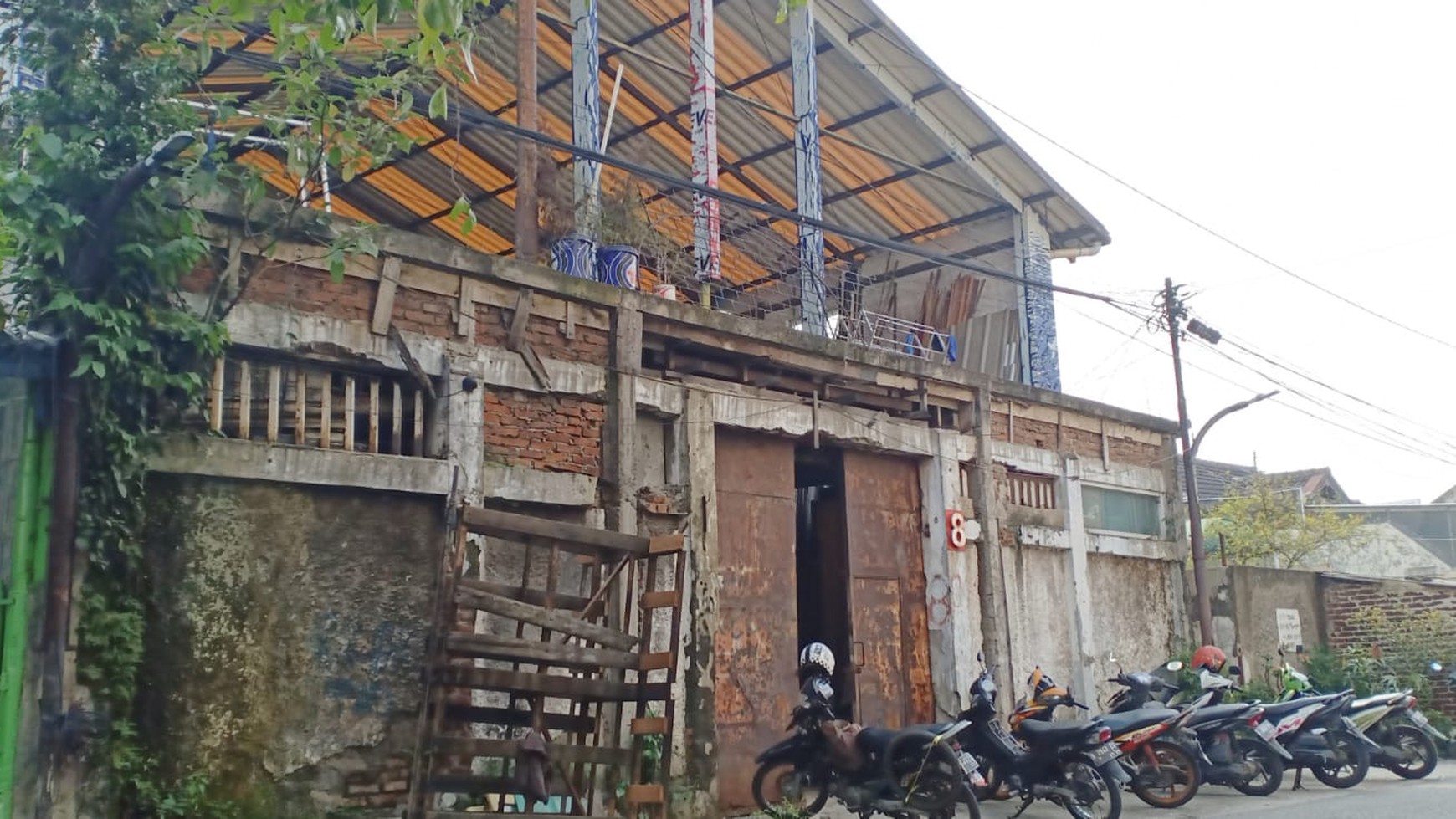 Rumah Hitung Tanah Area Cipete