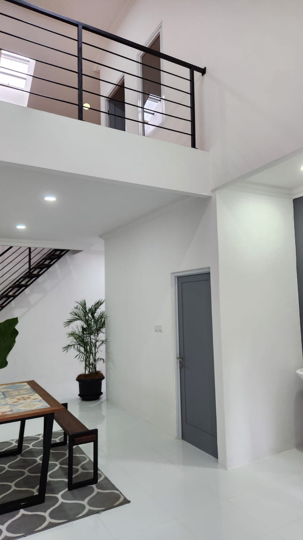 Dijual Rumah Modern Minimalis Lokasi Strategis di Ciputat Tangerang Selatan