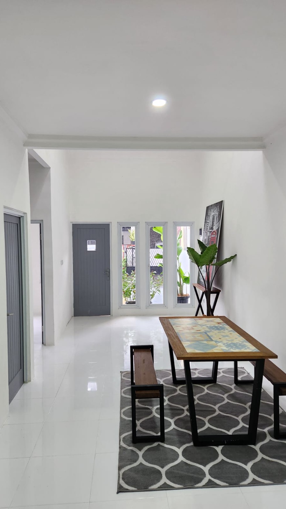 Dijual Rumah Modern Minimalis Lokasi Strategis di Ciputat Tangerang Selatan