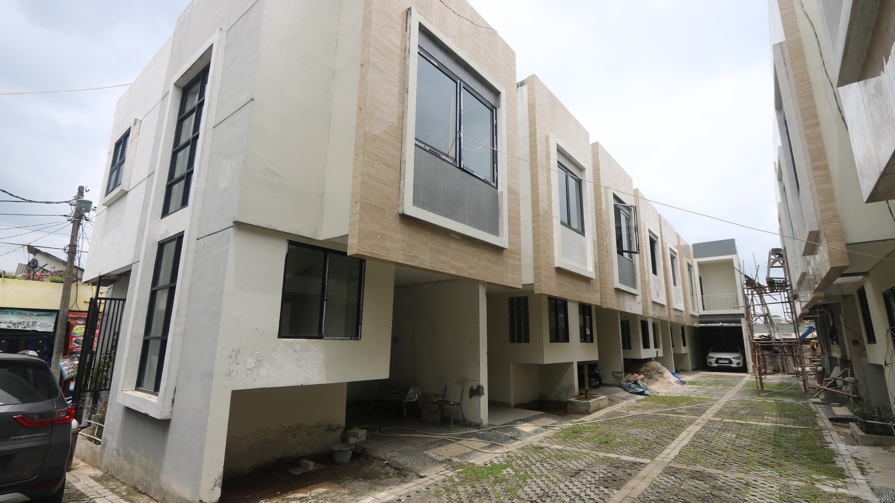 DIJUAL RUMAH BARU TOWNHOUSE 2 LANTAI, SIAP HUNI, KALIDERES, HARGA PROMO Rp 922 JUTA / A Brand Townhouse in Kalideres FOR SALE (R7) #DDLL