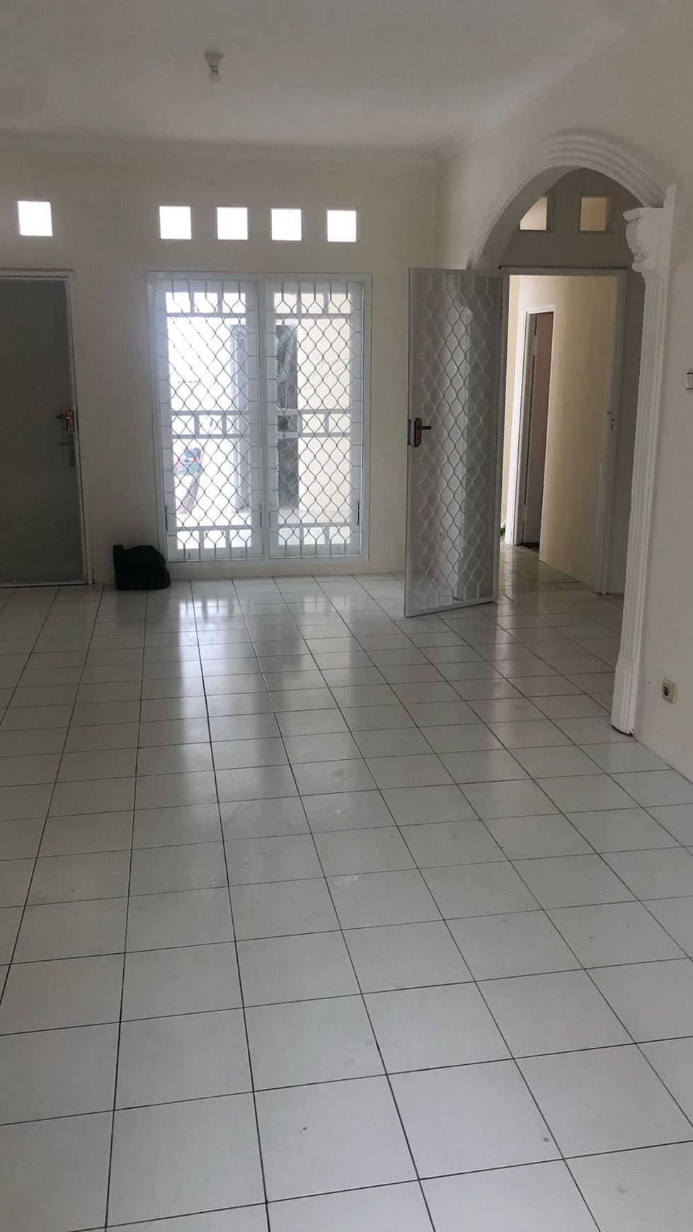 Flash Sale. Rumah baru renovasi Nusa Loka, BSD