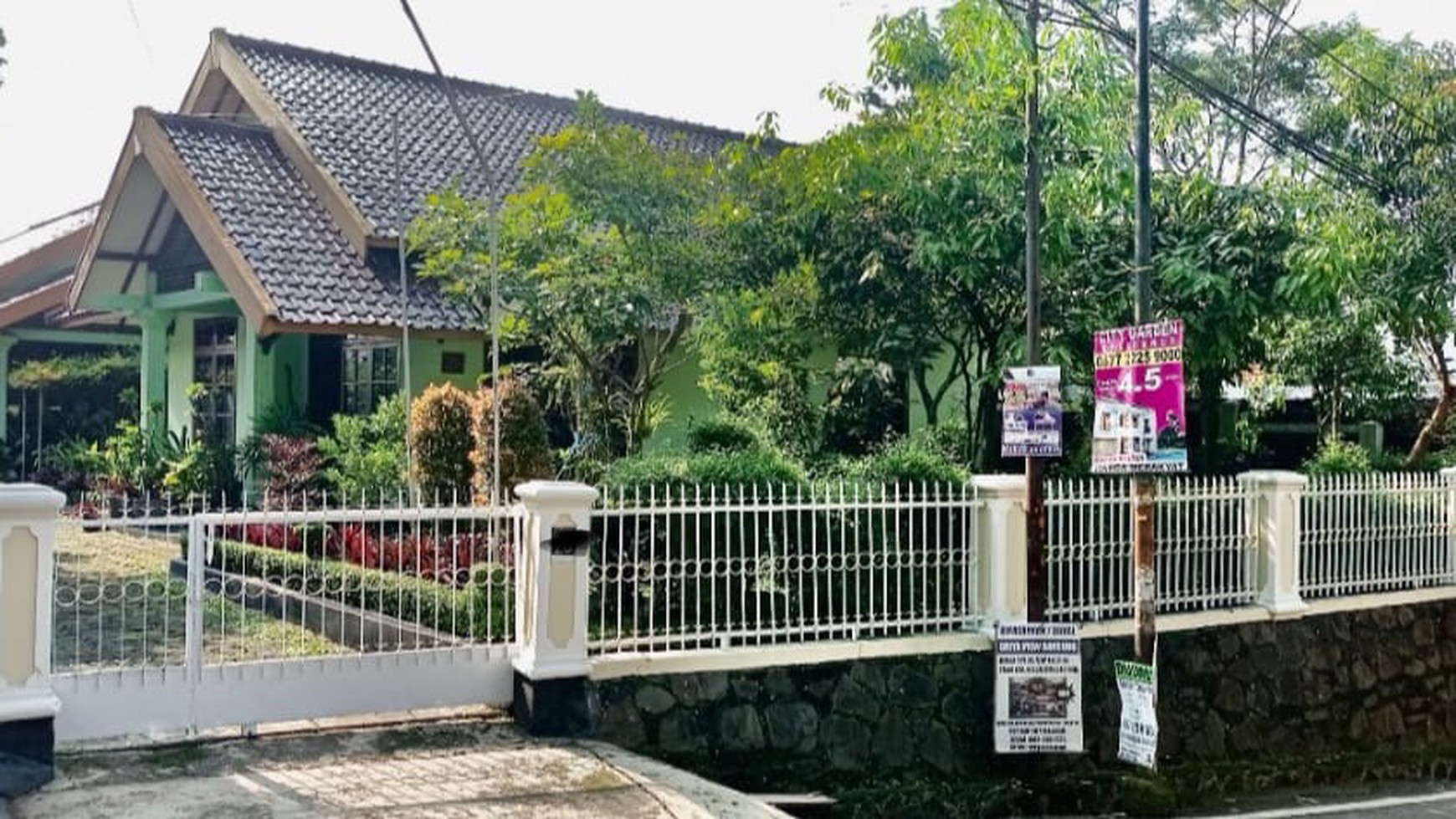 Rumah Authentic Tanah Luas di Kota Bandung 