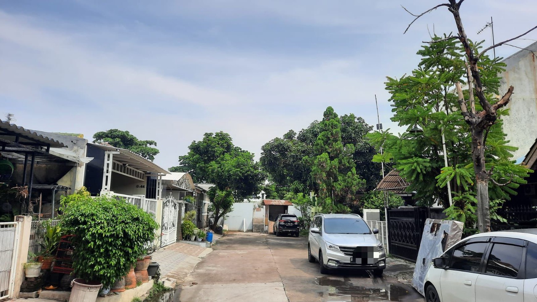 Rumah di Lokasi Strategis di Jababeka Residence