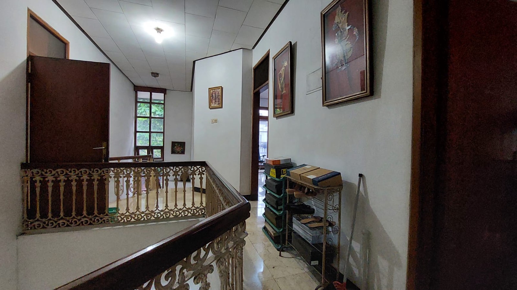 Rumah Asri, halaman luas di Bintaro Sektor 2