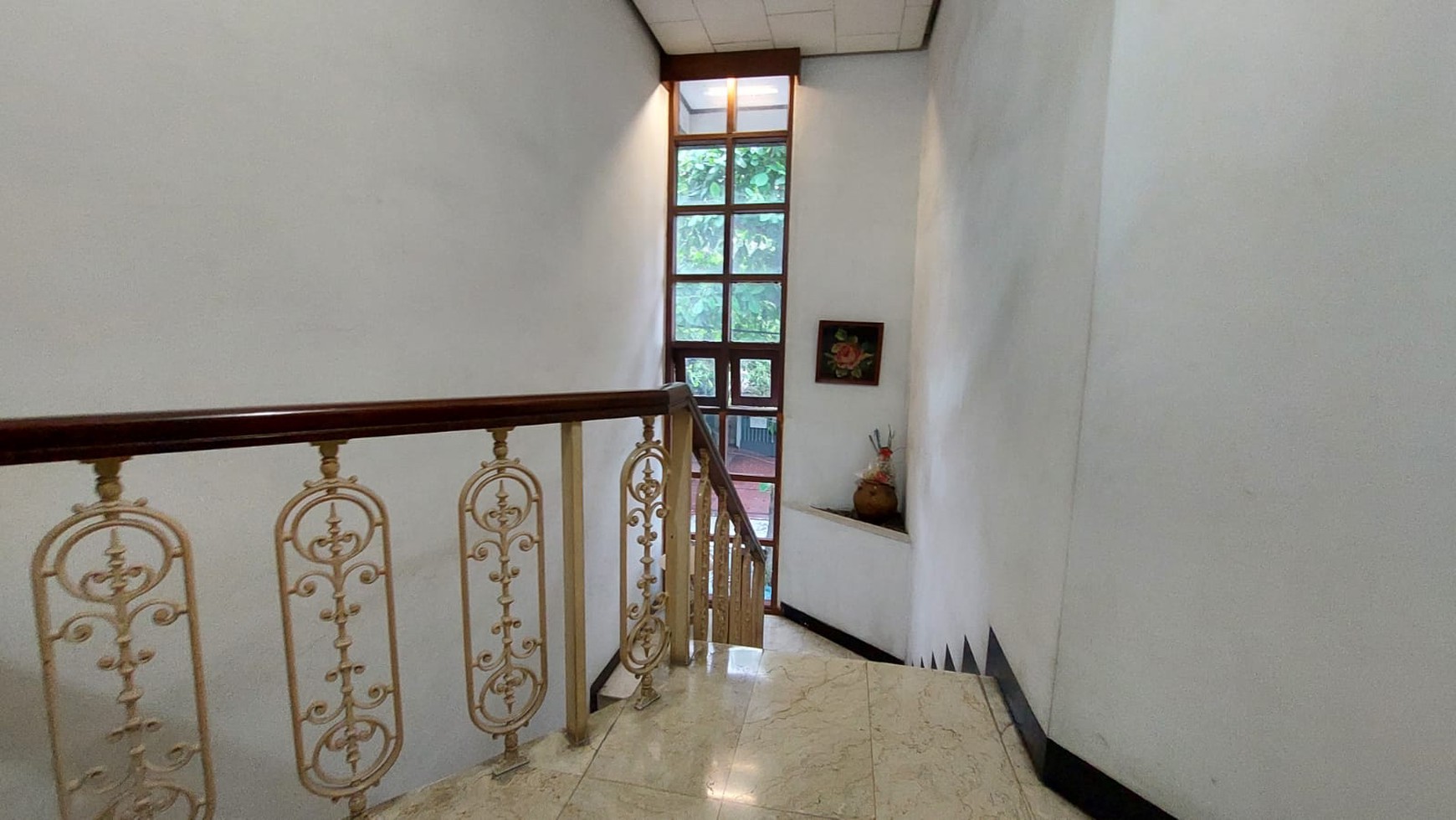 Rumah Asri, halaman luas di Bintaro Sektor 2