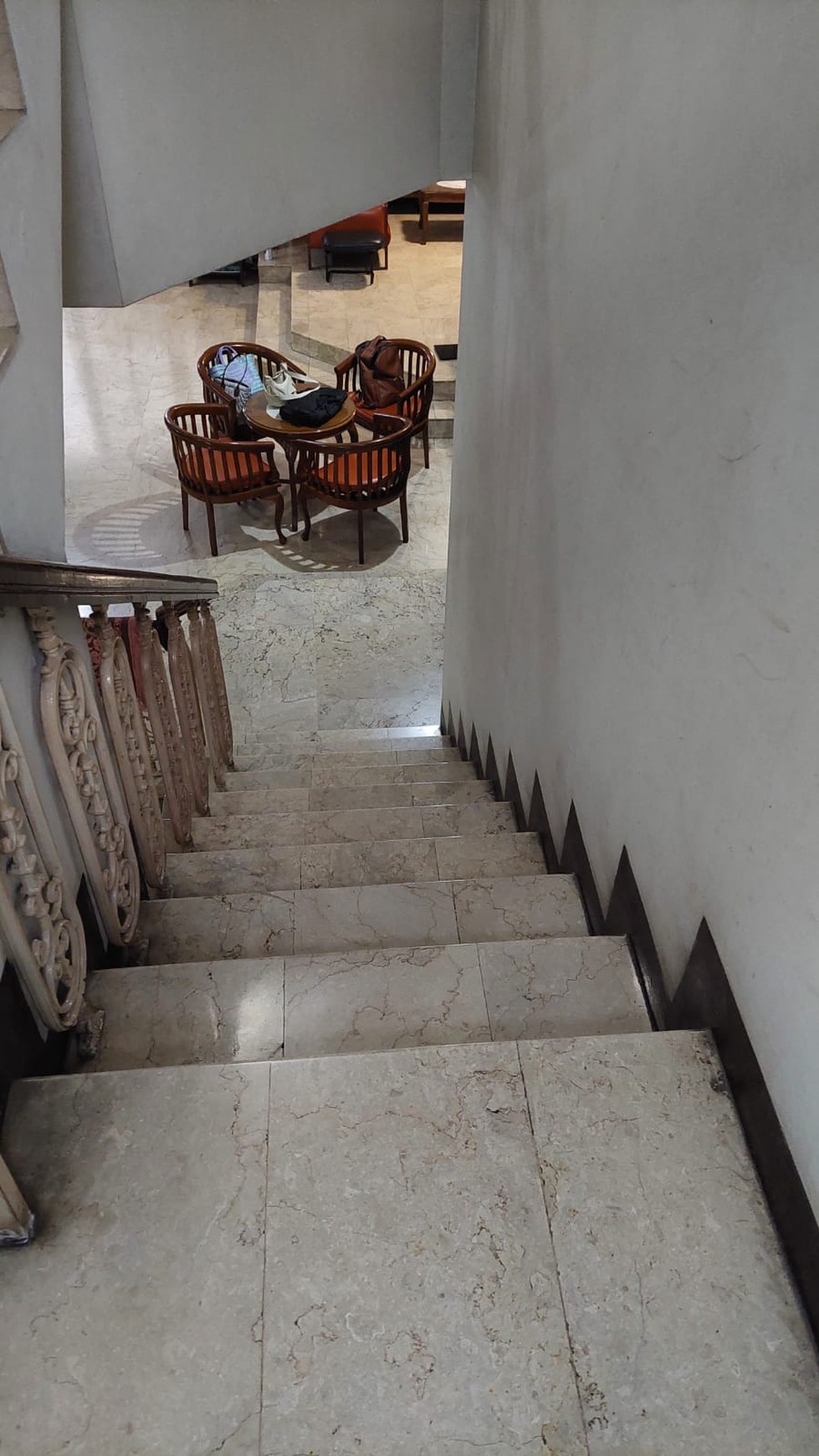 Rumah Asri, halaman luas di Bintaro Sektor 2