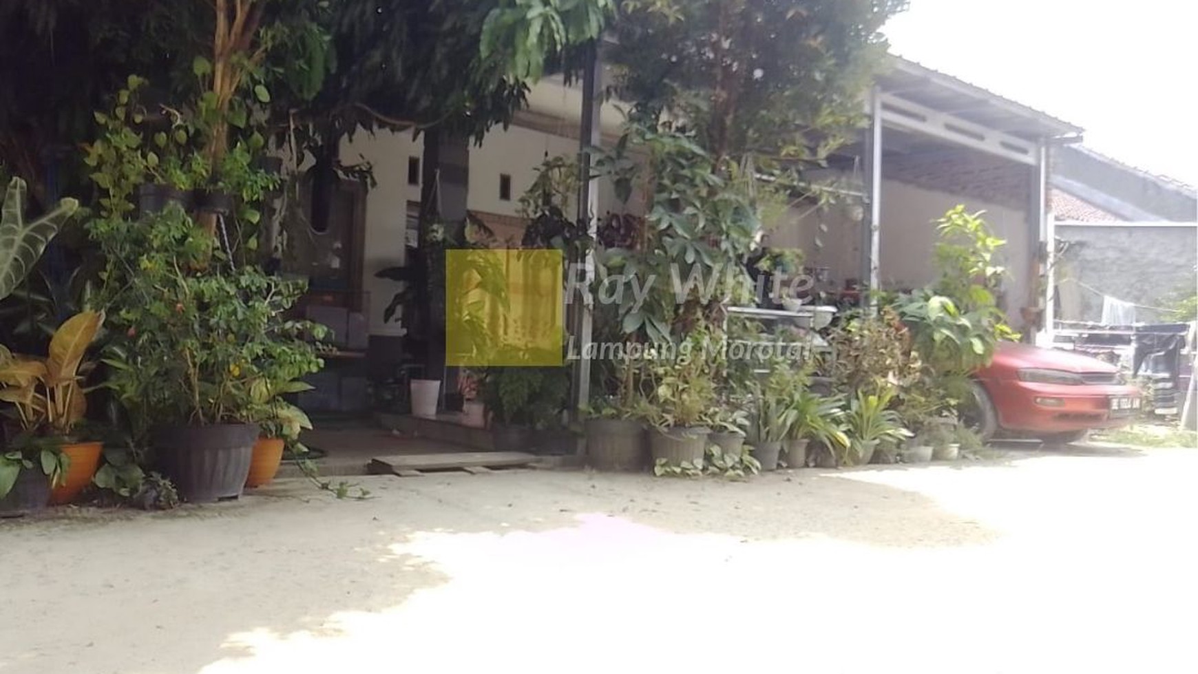 Dijual Rumah Lokasi Dekat Tugu Karang Anyar