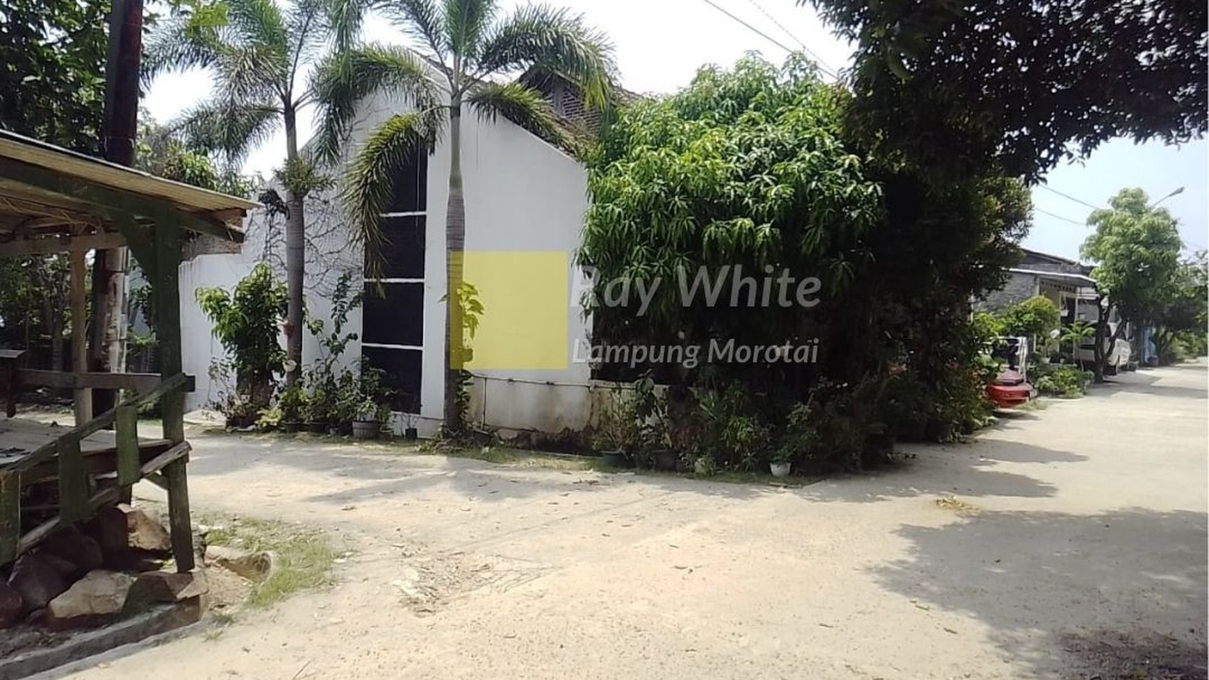 Dijual Rumah Lokasi Dekat Tugu Karang Anyar