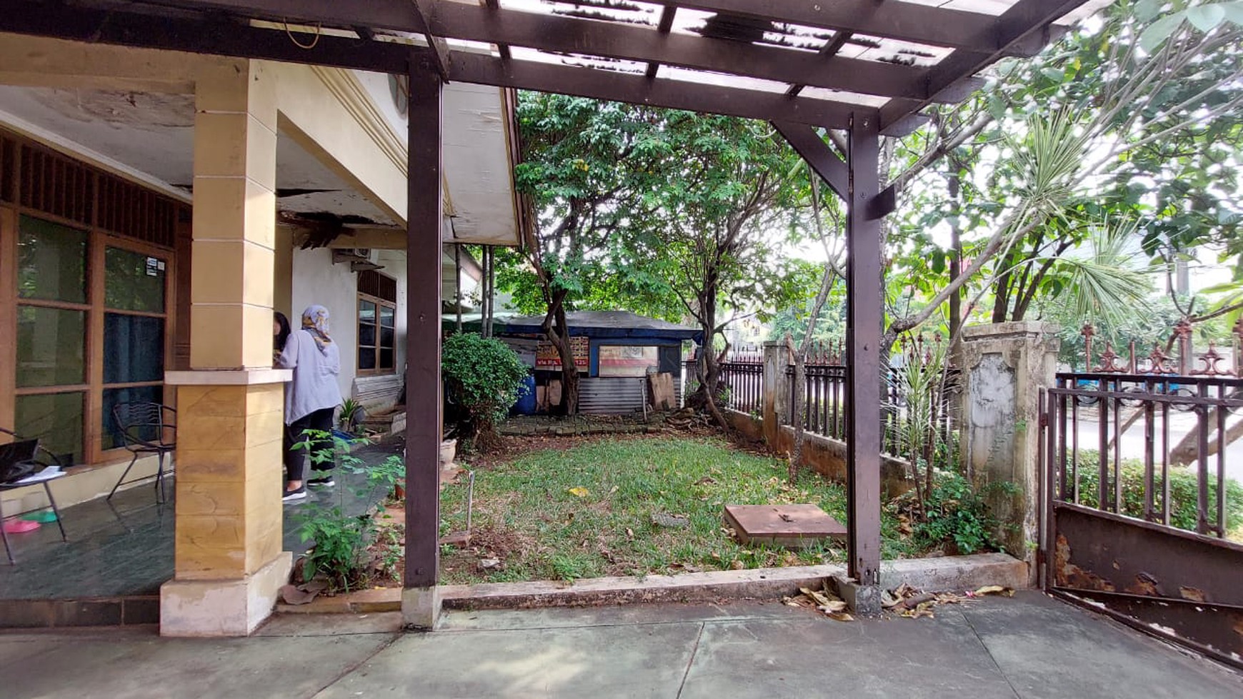 Rumah Lokasi Strategis dengan Kondisi Apa Adanya @Taman Aries, Kembangan