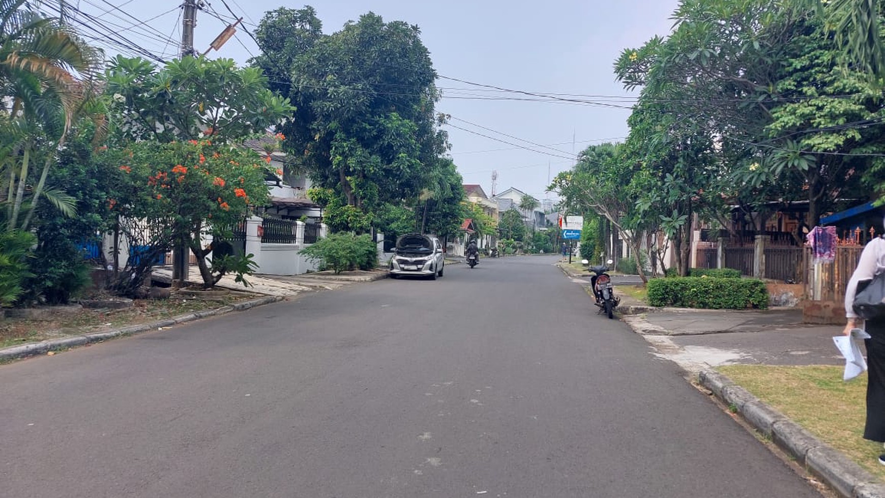 Rumah Lokasi Strategis dengan Kondisi Apa Adanya @Taman Aries, Kembangan