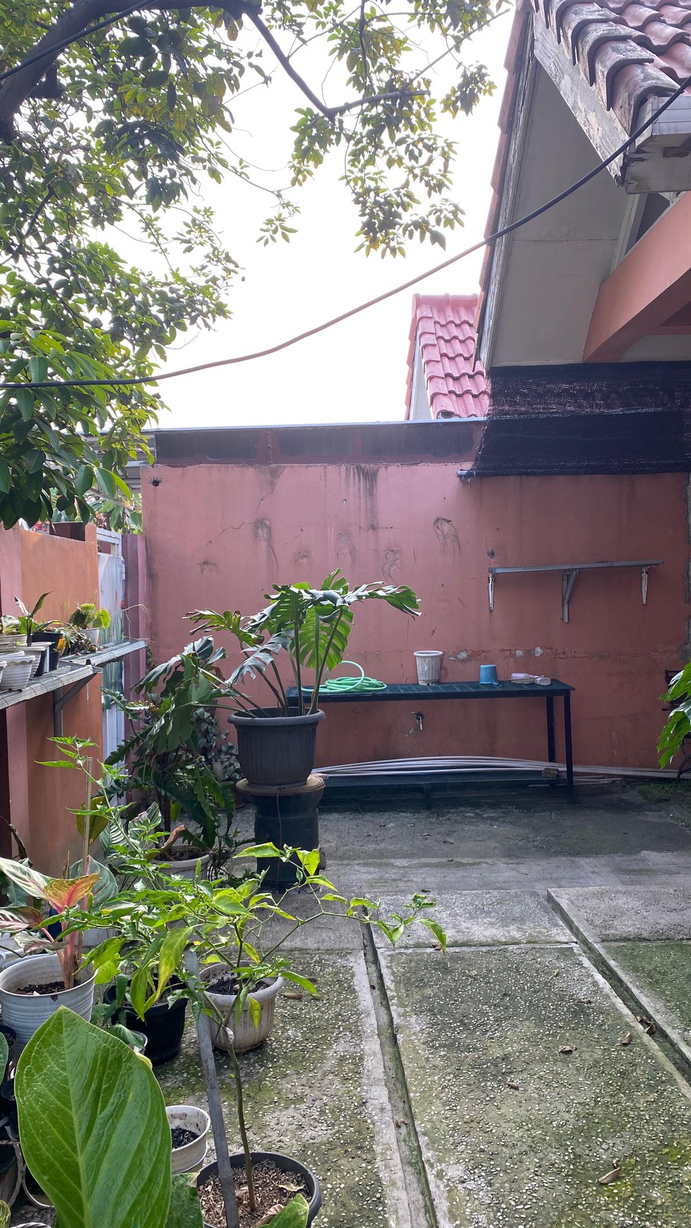 Rumah Siap Huni dengan Hunian Asri dan Nyaman @Neglasari, Tangerang 