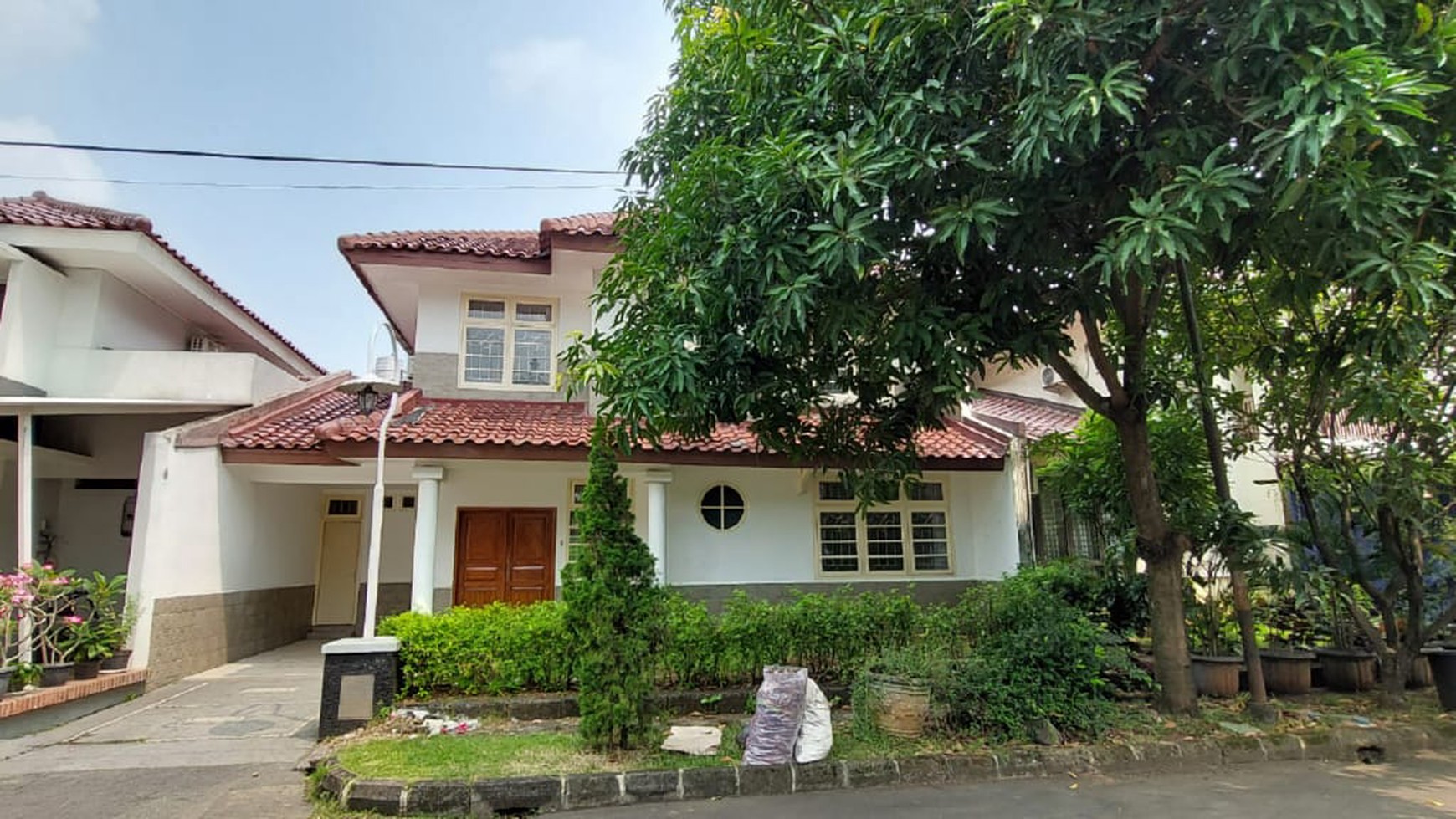 Rumah Siap Huni, Hunian Mewah dan Asri @Bintaro Sektor 8