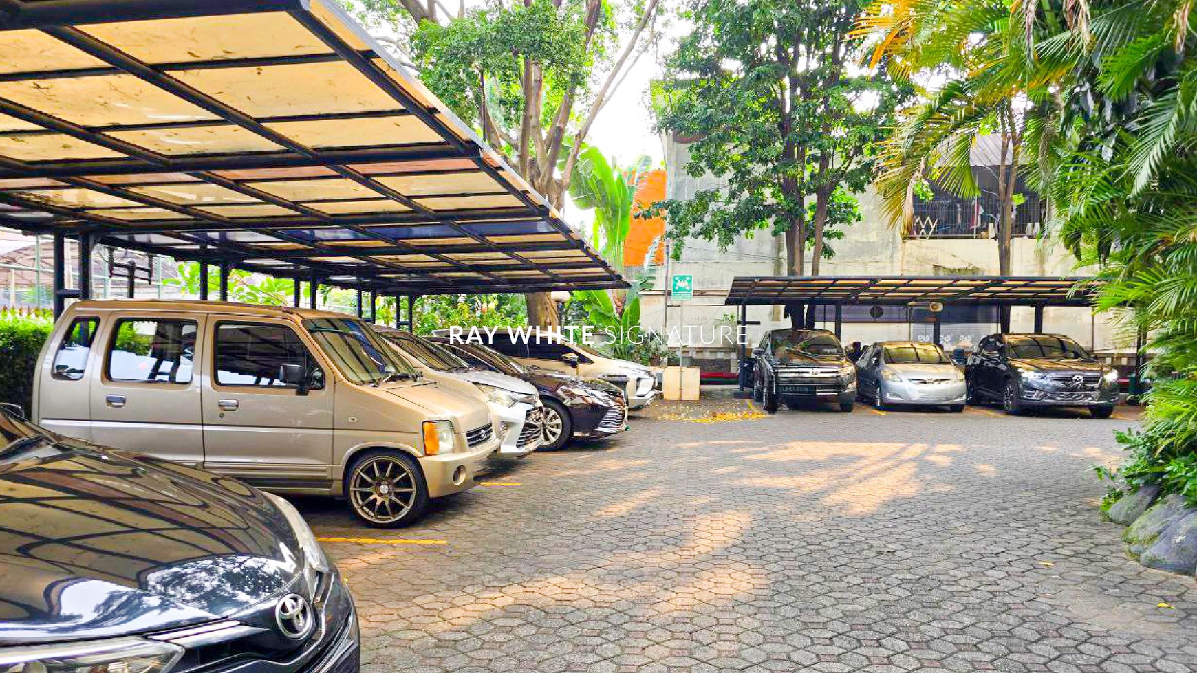 Rumah Hitung Tanah Area Cipete