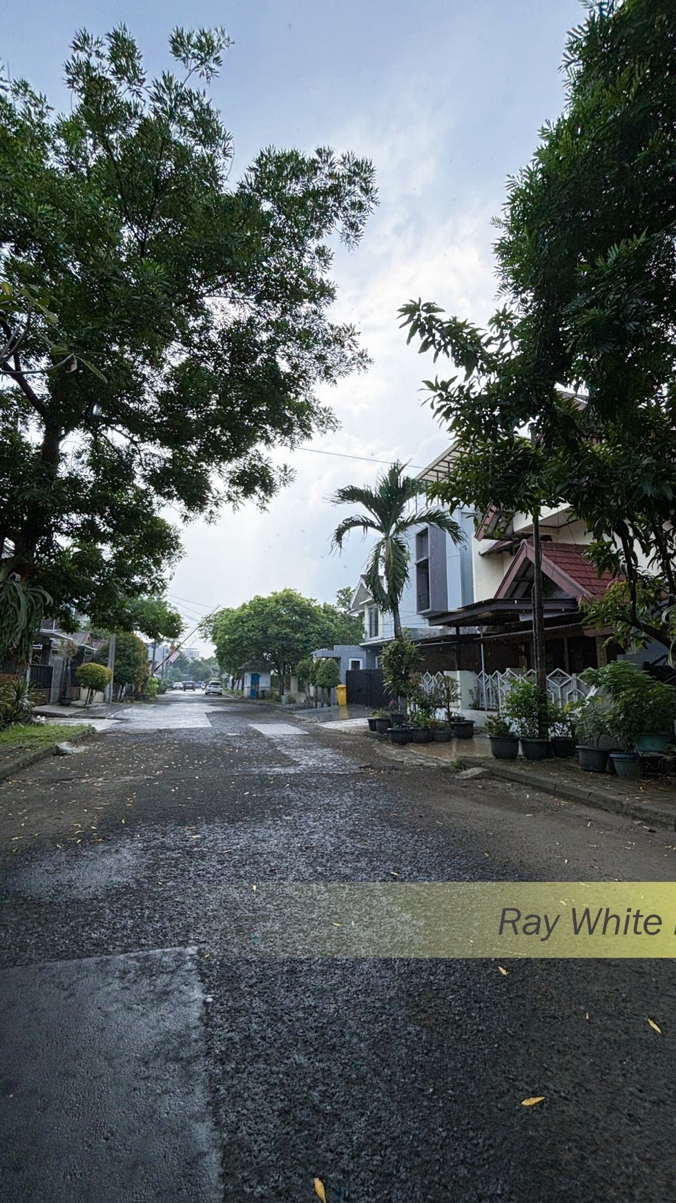 RUMAH MINIMALIS SIAP HUNI DALAM KOMPLEK BINTARO JAYA SEKTOR 5, TANGERANG SELATAN