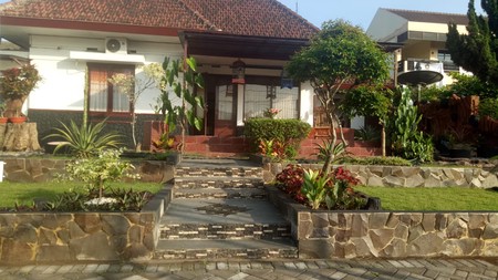 Dijual Rumah Klasik dan Luas di Raya Temanggung Suryo Rampal Celaket Tengah Kota Malang