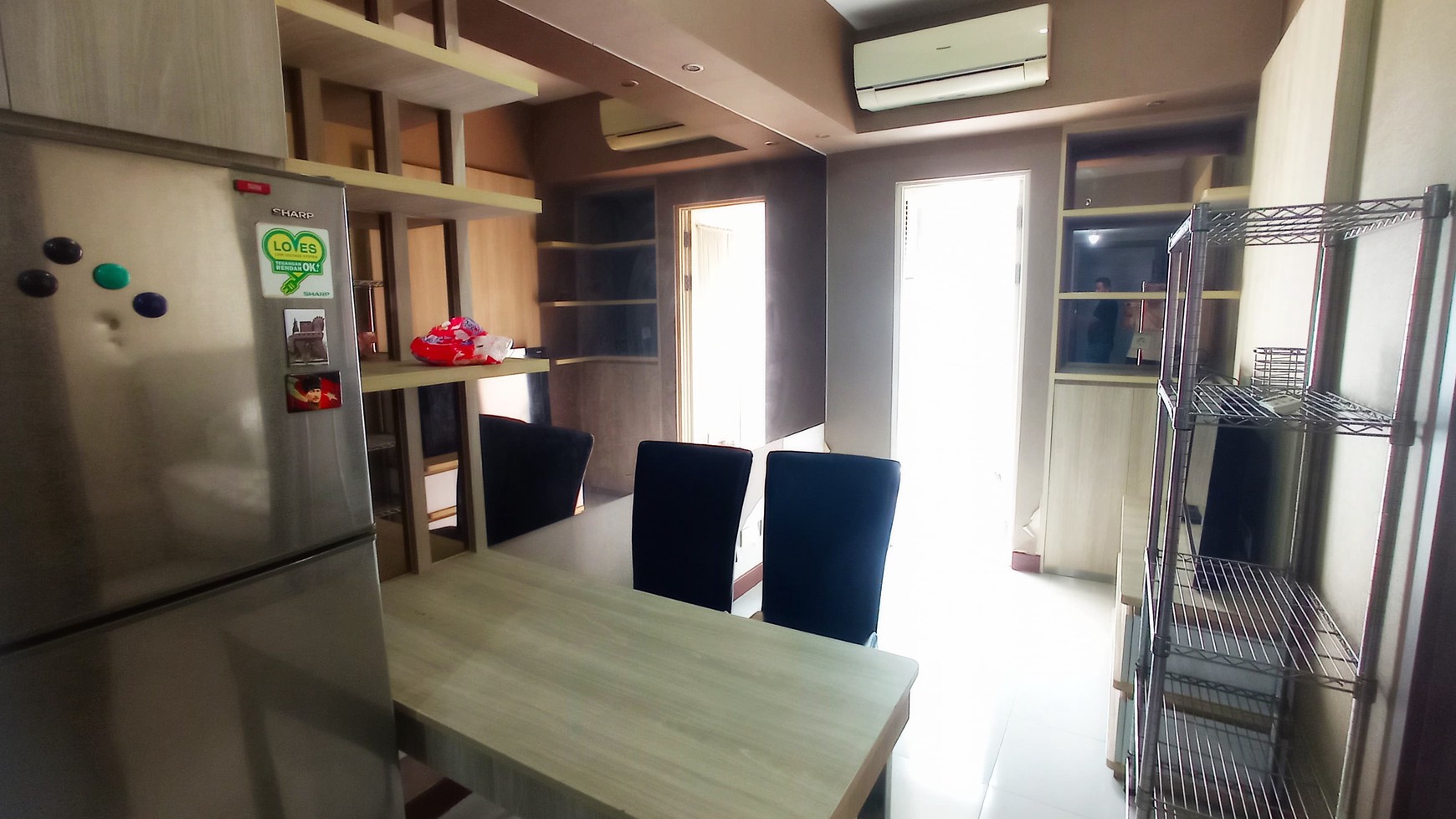 Apartemen full furnished Nyaman dan Stylish untuk Gaya Hidup Anda. Lokasi strategis di Gading Serpong. Apartemen Scientia Garden book Sekarang! Harga terjangkau sewa murah uda dapat full furnished fas