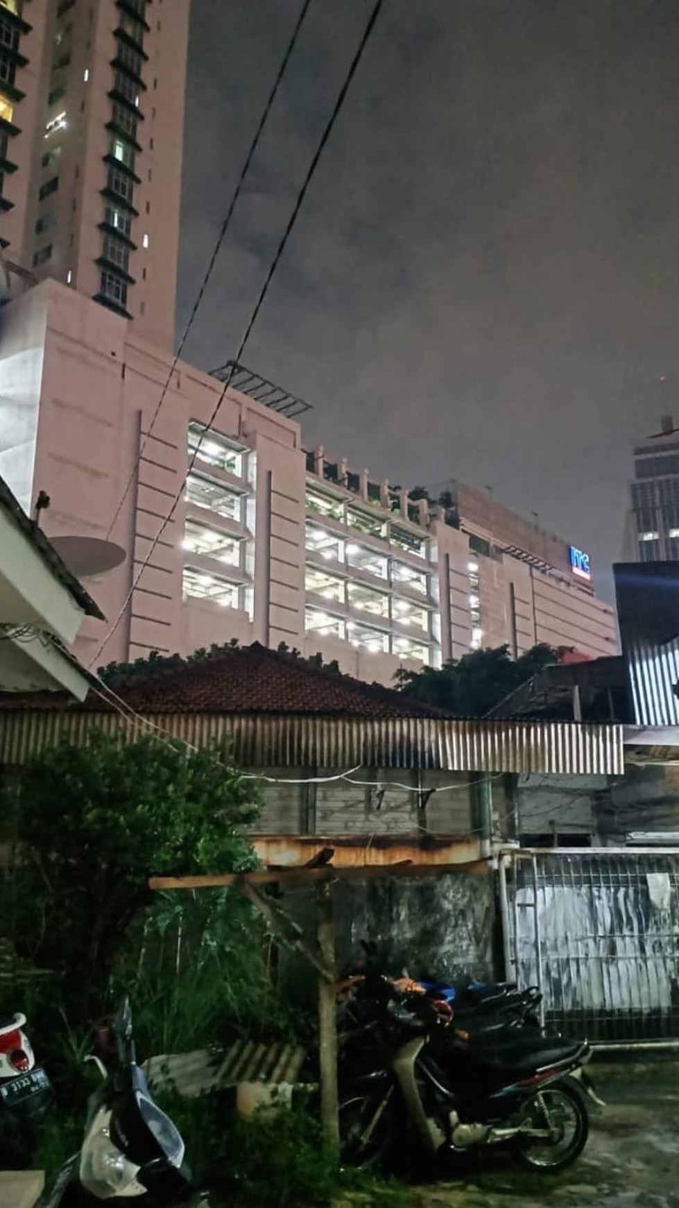 Dijual Rumah Tua Samping ITC Kuningan bisa jadi kontrakan daerah strategis di Setiabudi Jakarta Selatan