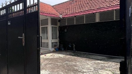 Dijual Rumah Tua Samping ITC Kuningan bisa jadi kontrakan daerah strategis di Setiabudi Jakarta Selatan