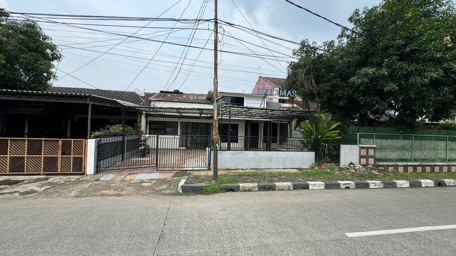 Cinere raya luas 300 area komersial ex cafe kantor